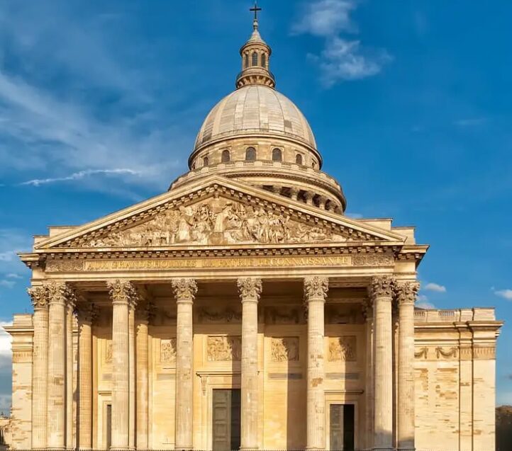 El panteón de París, un lugar donde podrás tener una panorámica de 360 grados si te subes a su cúpula.