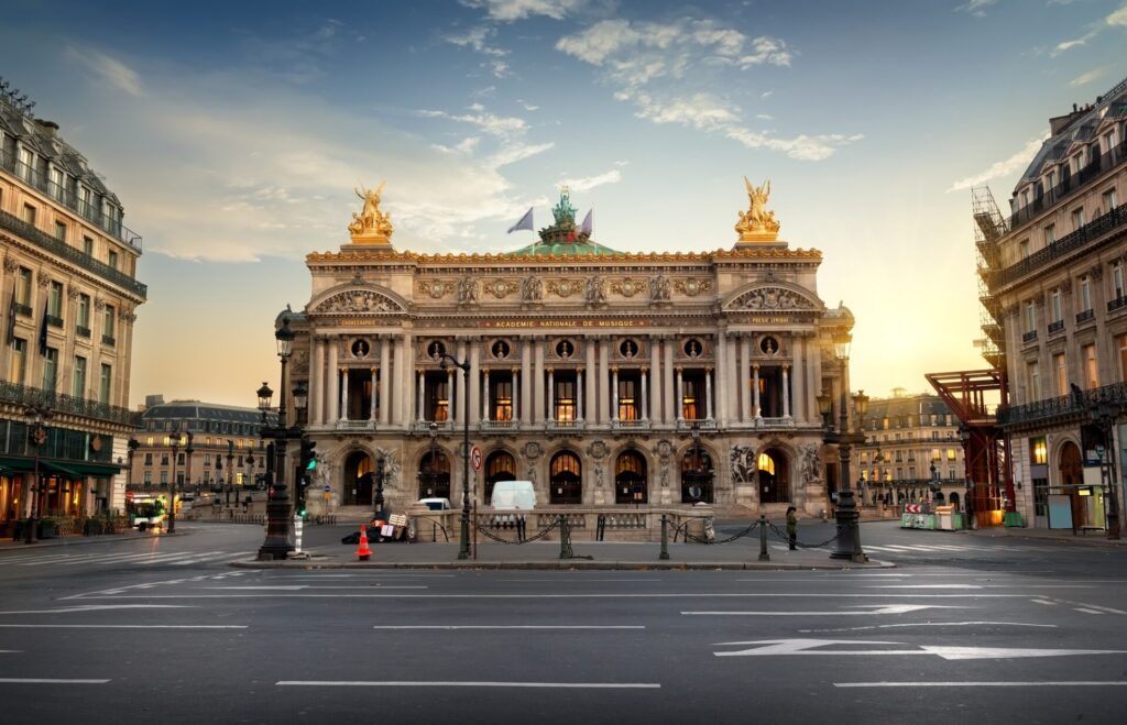 National Opera of Paris es una joya de edificio en pleno centro de París.