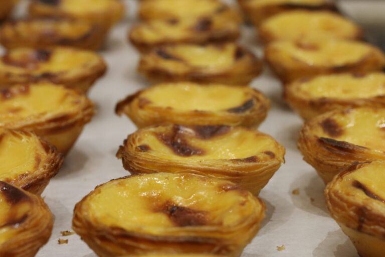 Dónde comer en Lisboa Pastel de nata Portuguese sweets